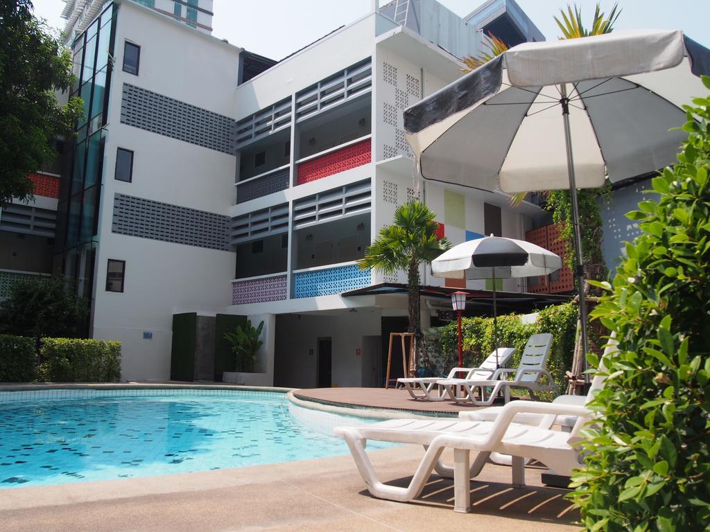 Retroasis Hotell Bangkok Exteriör bild