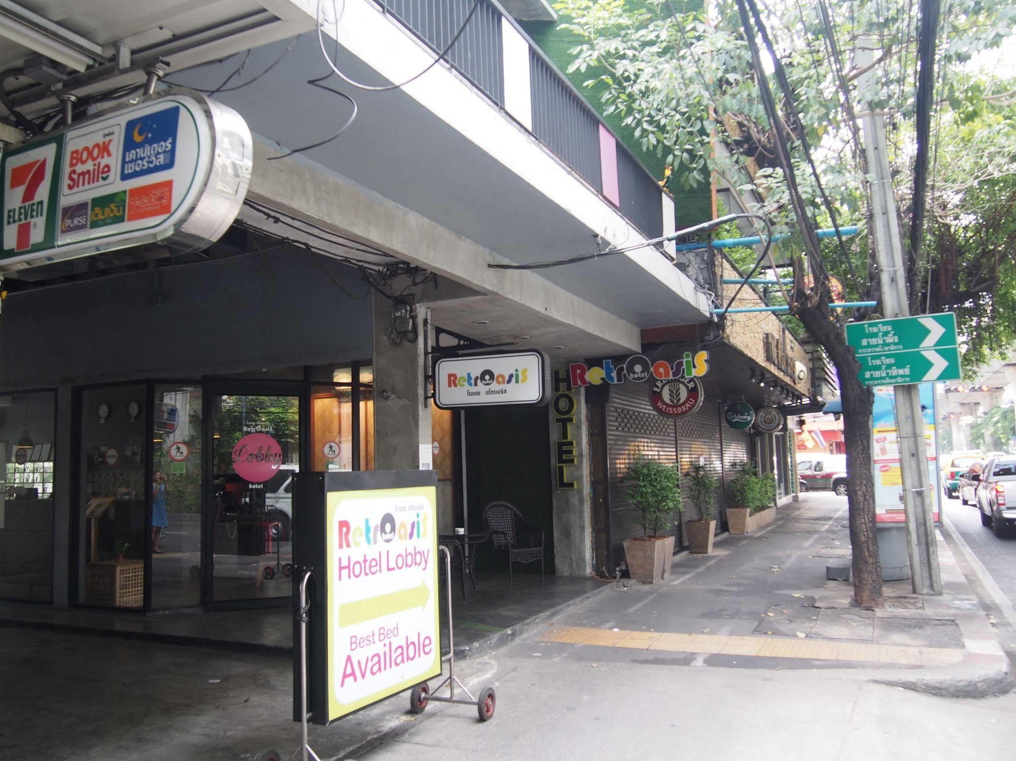 Retroasis Hotell Bangkok Exteriör bild